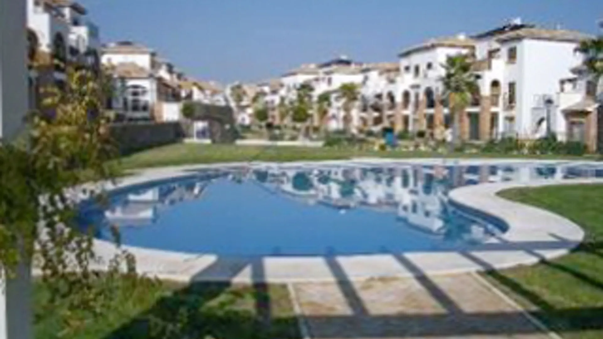 Sunny 2-Bedroom Apartment With Access To Multiple Swimming Pools Only Vera